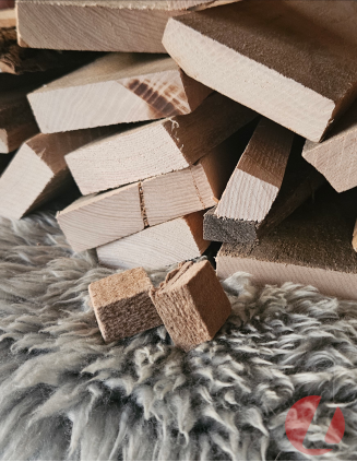 Kiln dried ash firewood in a box (20L) 2